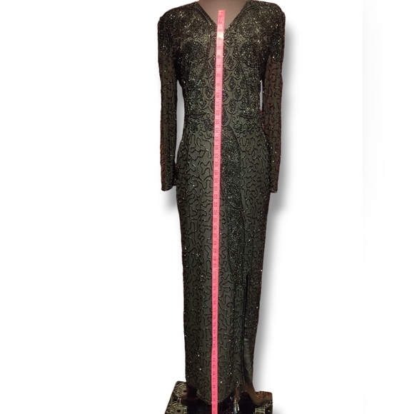 Long black beaded gown - Picture 5 of 10